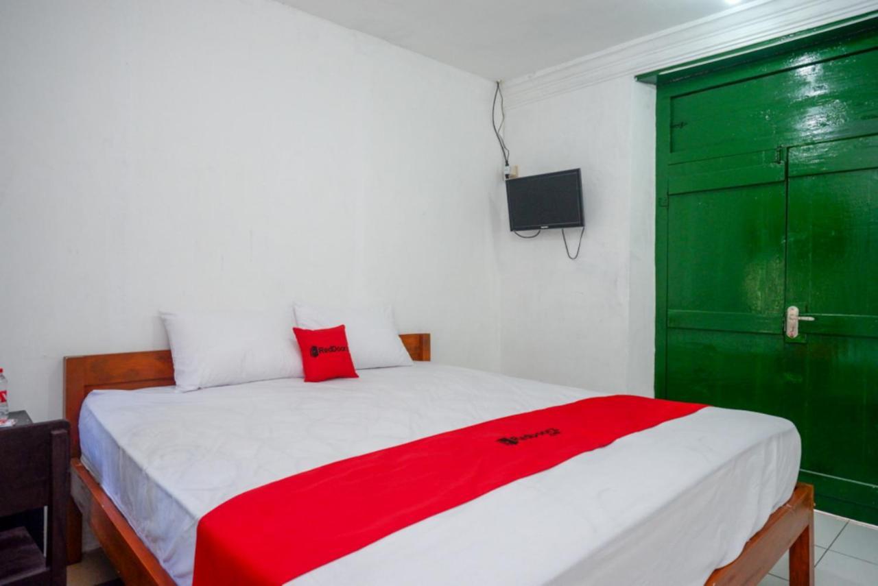 Reddoorz Syariah @ Ndalem Kembang Sore Jogjakarta Buitenkant foto